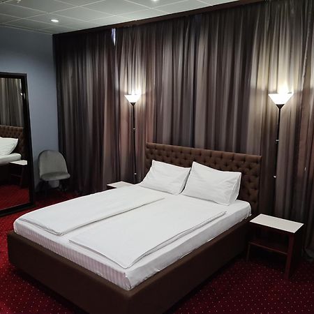 Lex Trend Hotel Irpiny Kültér fotó
