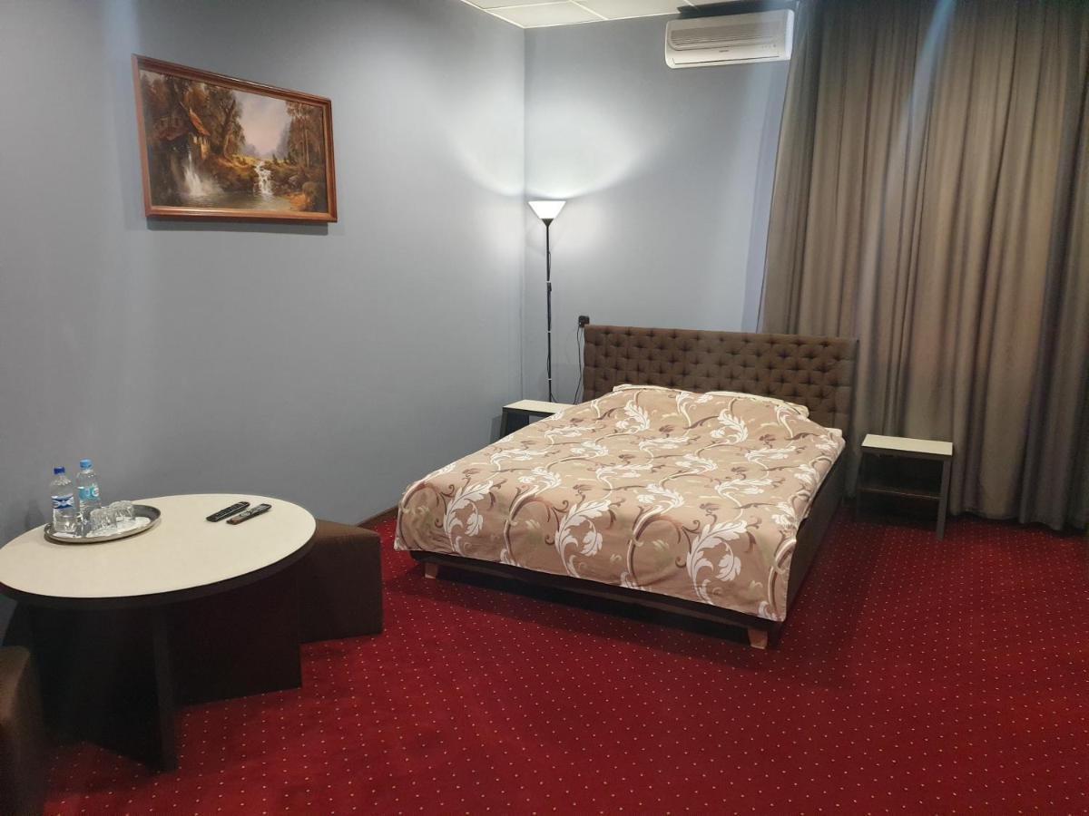 Lex Trend Hotel Irpiny Kültér fotó