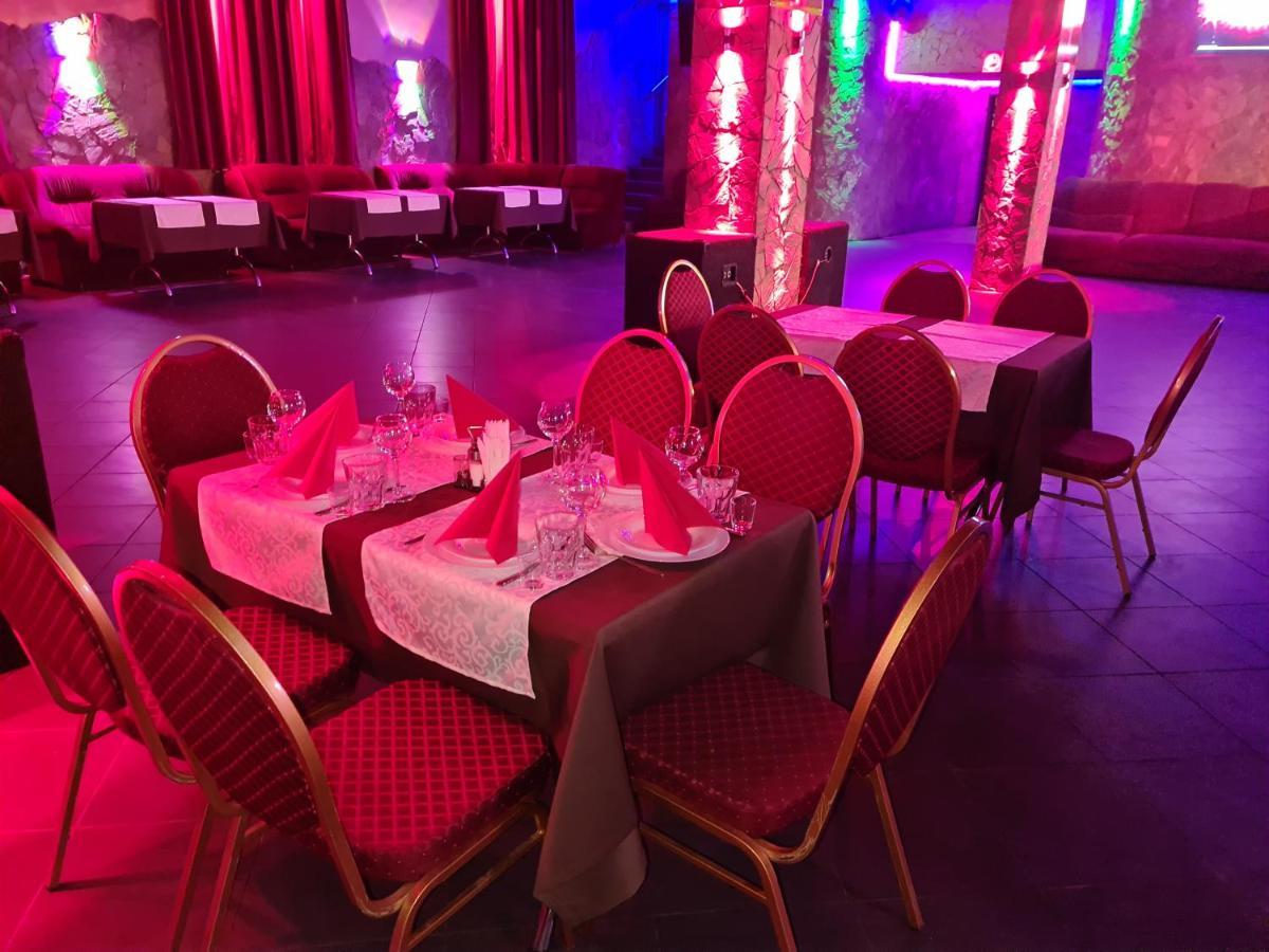 Lex Trend Hotel Irpiny Kültér fotó