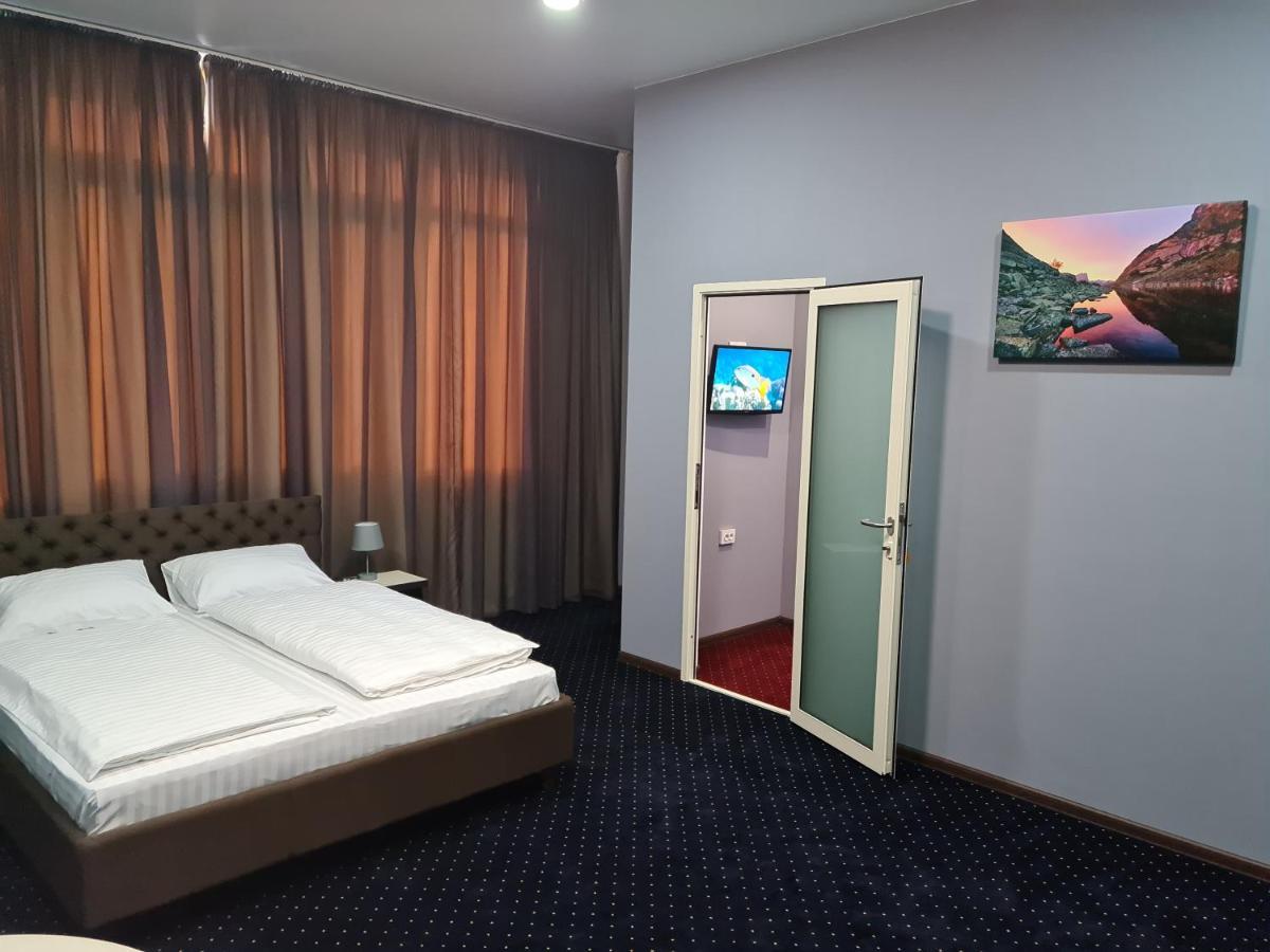 Lex Trend Hotel Irpiny Kültér fotó
