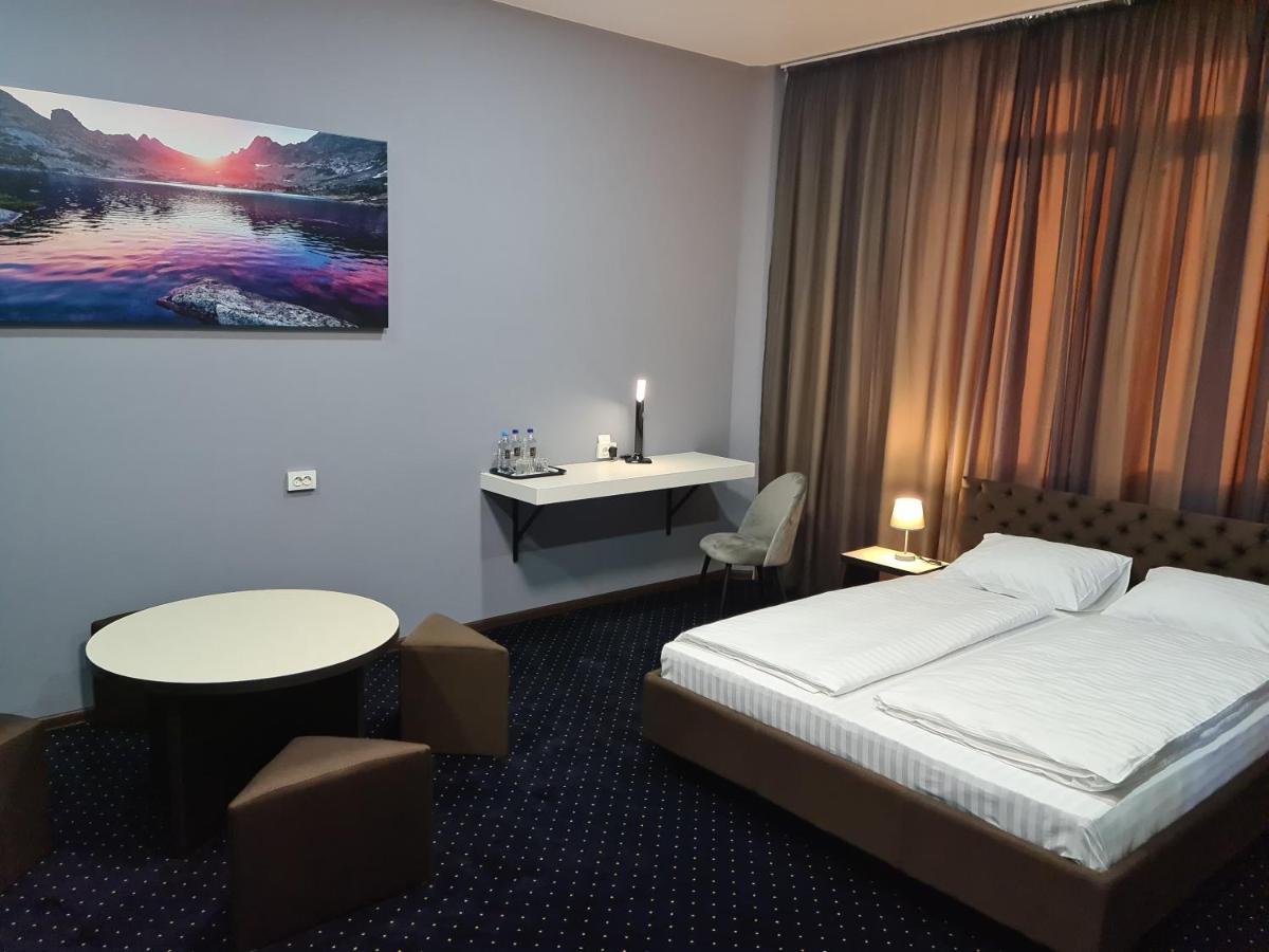 Lex Trend Hotel Irpiny Kültér fotó