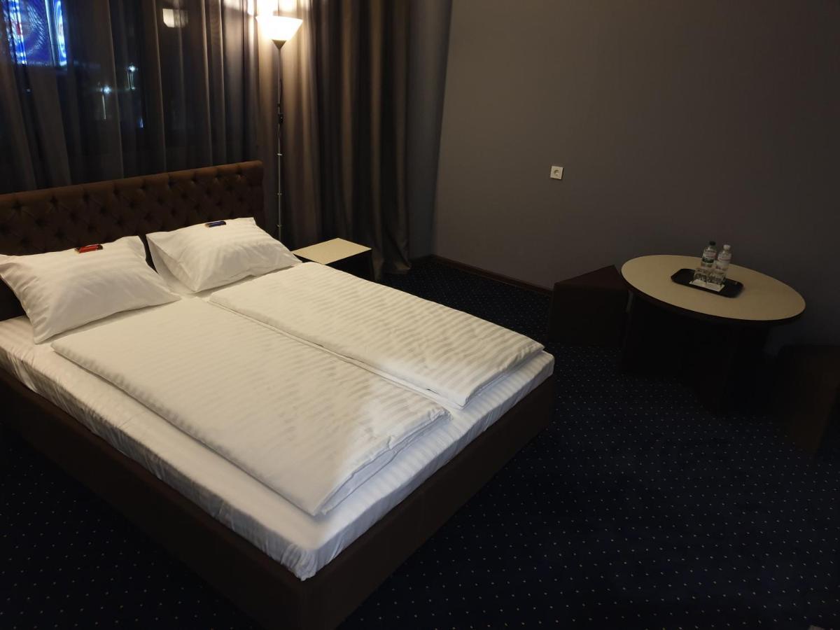 Lex Trend Hotel Irpiny Kültér fotó