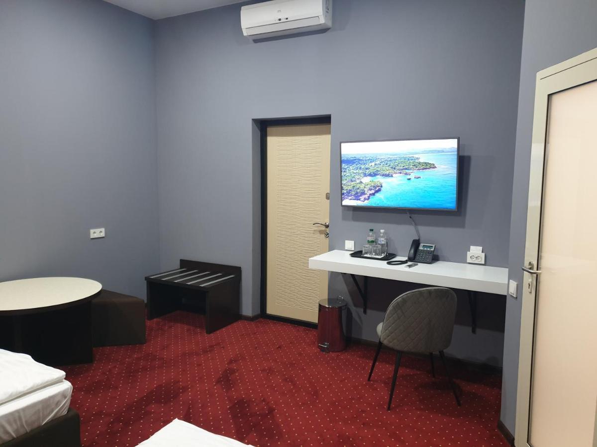 Lex Trend Hotel Irpiny Kültér fotó