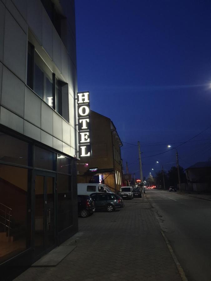 Lex Trend Hotel Irpiny Kültér fotó