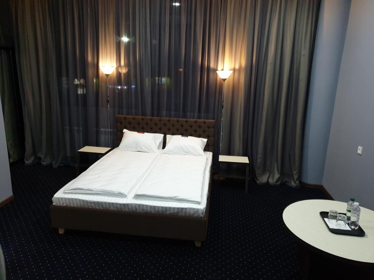 Lex Trend Hotel Irpiny Kültér fotó
